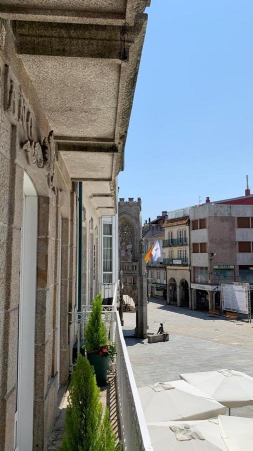 Piso Praza Do Concello Porriño Exterior foto